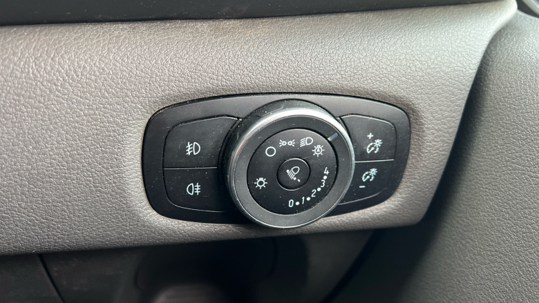 Ford Transit Custom 280 L1 Diesel Fwd 2.0 EcoBlue 130ps Low Roof Limited Van